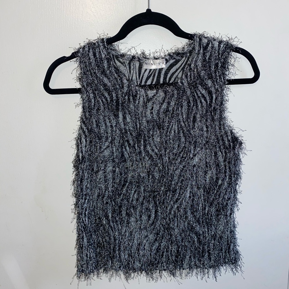 3 for 15$ 🎊 fuzzy shirt/ vest black and white